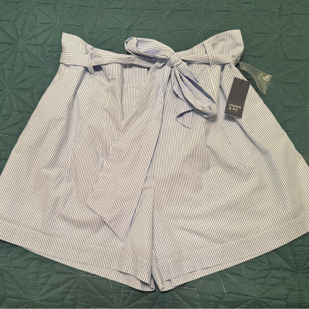 NWT - Crown & Ivy Seersucker Shorts Women’s 14 XL